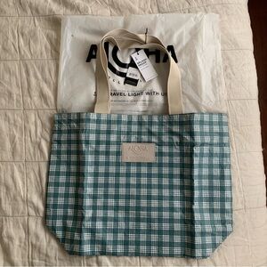 Aloha Collection Blue Plaid Tote Bag new with tags